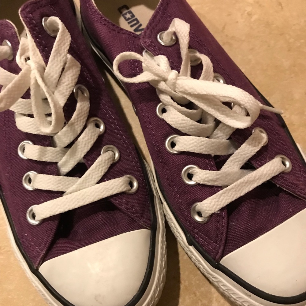 Purple converse size 7